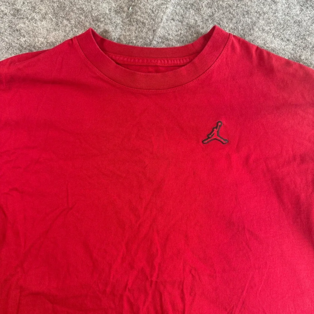 Jordan T-Shirt Mens Sz L Loose Fit Red Jumpman Logo Crew Neck Cotton Tee Short